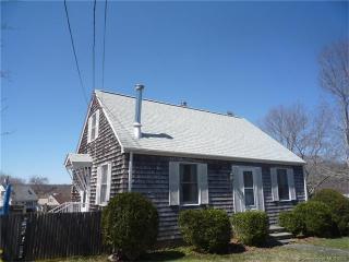 27 Mcelaney Dr, Niantic, CT 06357 exterior