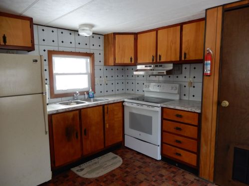9 Sky Land Trl, Grafton, NH 03240 exterior