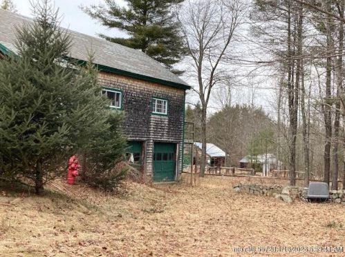 117 Duke Ln, Lyman, ME 04002 exterior