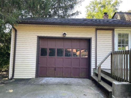 18 Indian Run, Enfield, CT 06082 exterior