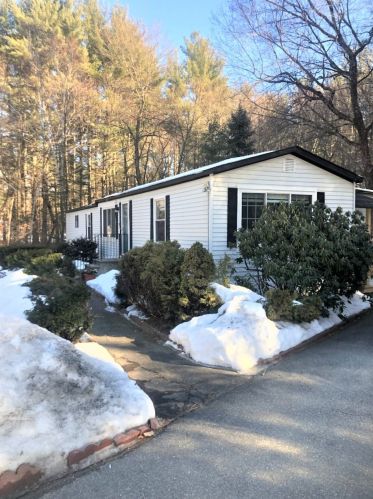 21 Mercury Ln, Nashua, NH 03062 exterior