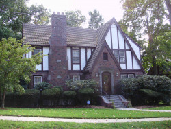 46 Ellis Rd, Newton, MA 02465 exterior