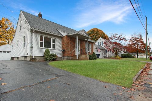 27 Wason Ave, Nashua, NH 03060 exterior