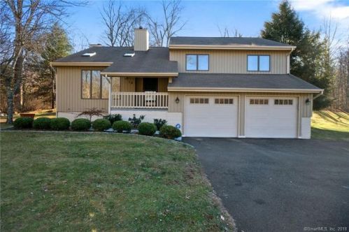 18 Katrina Cir, Bethel, CT 06801 exterior