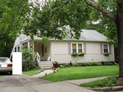 52 Heatherland Rd, Newton, MA 02461 exterior