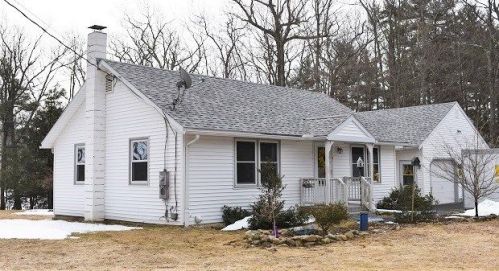 263 Middle Winchendon Rd, Rindge, NH 03461 exterior