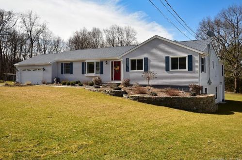 20 Stein Rd, Ellington, CT 06029 exterior