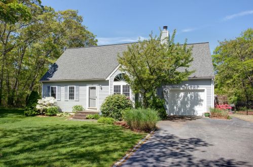 47 Thatchers Ln, Teaticket, MA 02536 exterior