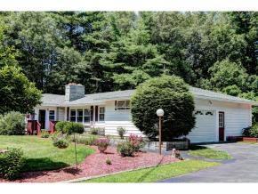 10 Greeley Rd, Pelham, NH 03076 exterior
