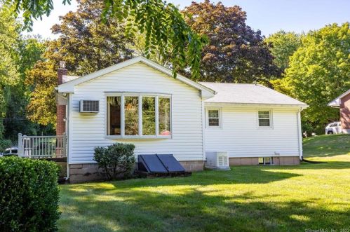 218 Tryon St, Middletown, CT 06457 exterior