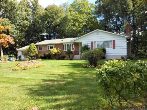 14 Philip Dr, Huntington, CT 06484 exterior