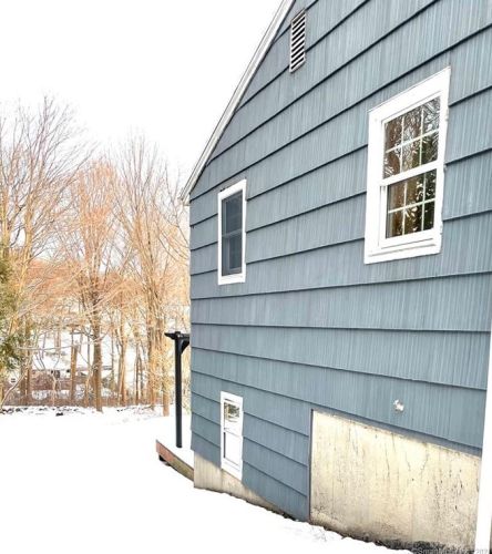 9 June St, Waterbury, CT 06716 exterior