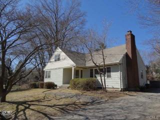 47 Rutlee Dr, Bridgeport, CT 06611 exterior