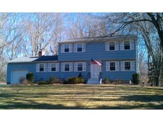 77 Glenwood Dr, Guilford, CT 06437 exterior