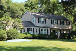 10 Crane Rd, Tokeneke, CT 06820 exterior