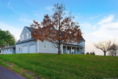 11 Scard Rd, Wallingford, CT 06492 exterior