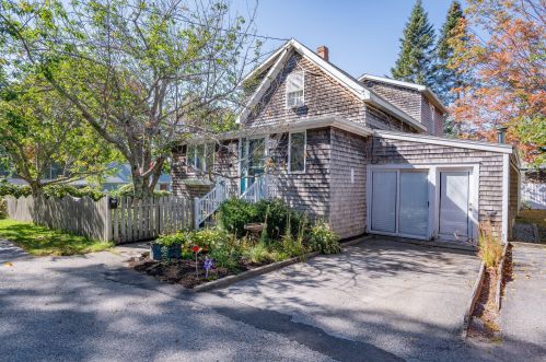 16 Forest Ave, Old Orchard Beach, ME 04064 exterior