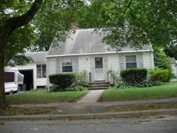 32 Farmington Rd, Newton, MA 02465 exterior