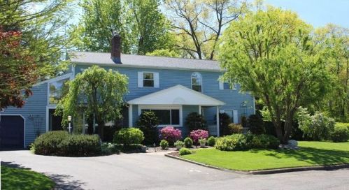 70 Fletcher Cir, Chicopee, MA 01020 exterior