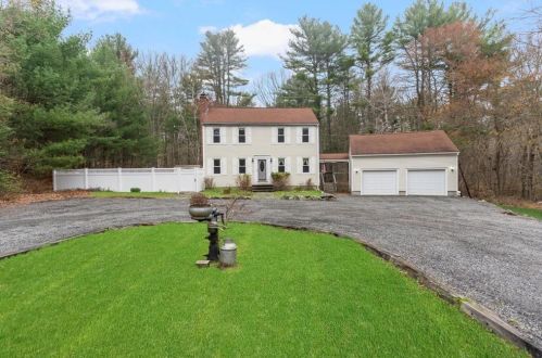 281 Henry Brown Rd, West-Greenwich, RI 02817 exterior