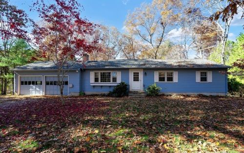 59 Sundale Dr, North Windham, CT 06280 exterior