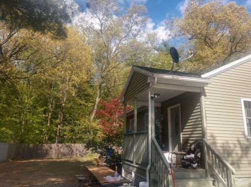 3 Oakwood Ter, Springfield, MA 01109 exterior
