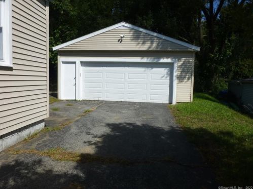 85 Sturtevant St, Norwich, CT 06360 exterior