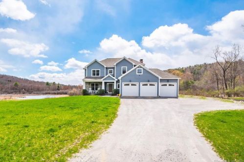 70 Oakwood Dr, Torrington, CT 06791 exterior