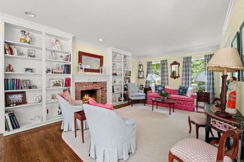 10 Getner Trl, Norwalk, CT 06854 exterior
