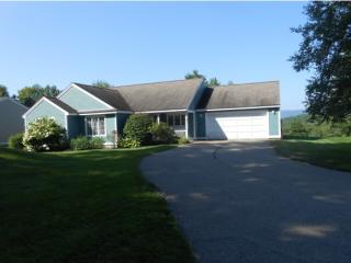 10 Highland View Ln, Holderness, NH 03245 exterior