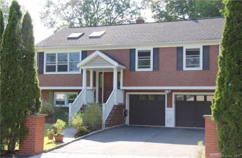 3 Beau St, Norwalk, CT 06850 exterior