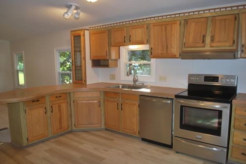 11 Greatstone Dr, Nashua, NH 03063 exterior