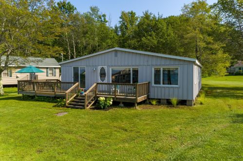 20 Cove Side Dr, Harpswell, ME 04079 exterior