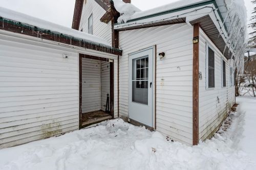 21 Mirror Lake Rd, Thornton, NH 03285 exterior