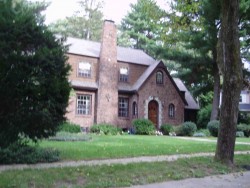 16 Southwick Rd, Newton, MA 02468 exterior