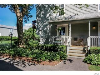 41 Ferry Ct, Stratford, CT 06615 exterior