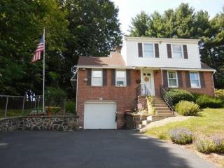 23 Homestead Ave, Holyoke, MA 01040 exterior