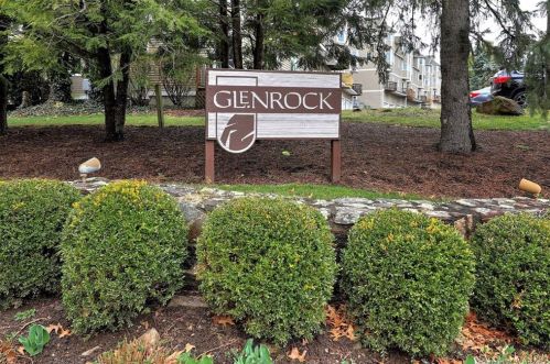 43 Glenrock, Norwalk, CT 06850 exterior