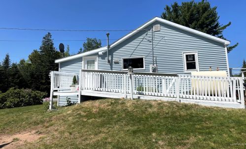 1119 Us Rte 1, Robbinston, ME 04671 exterior