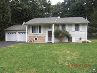 8 White Oak Rd, Ansonia, CT 06401 exterior