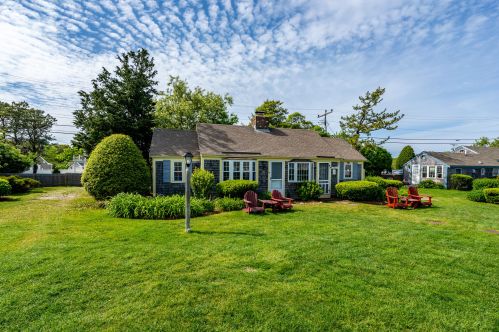 135 Shore Dr, Yarmouth, MA 02664 exterior