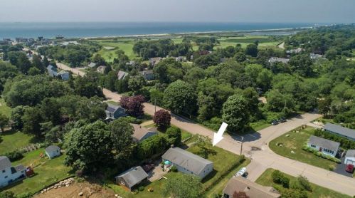 53 Maplewood Ave, Westerly, RI 02891 exterior