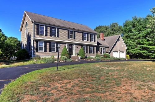 80 Field Rock Rd, Upper Stepney, CT 06468 exterior