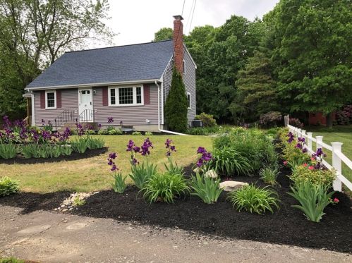 39 Chisholm Rd, Stoughton, MA 02072 exterior