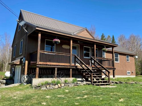 3 Colburn Rd, Colebrook, NH 03576 exterior