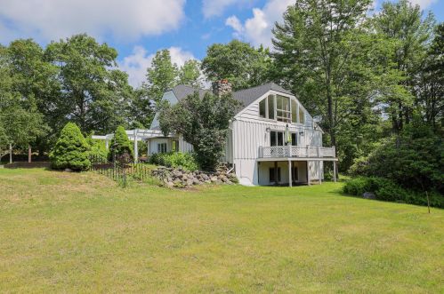 211 Common Rd, Dixfield, ME 04224 exterior