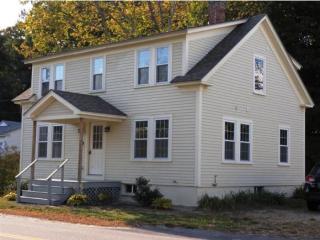 82 Bay St, Tuftonboro, NH 03894 exterior