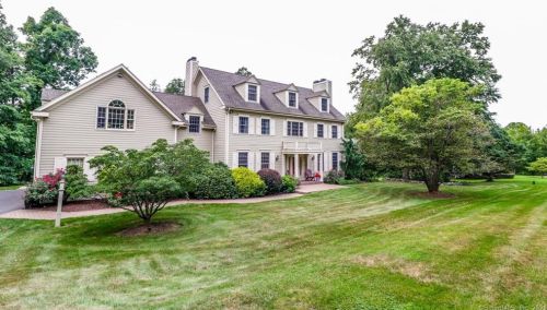 4 Jason Ct, Brookfield-Center, CT 06804 exterior