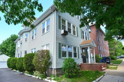 4765 Washington St, Roxbury-Xing, MA 02118 exterior