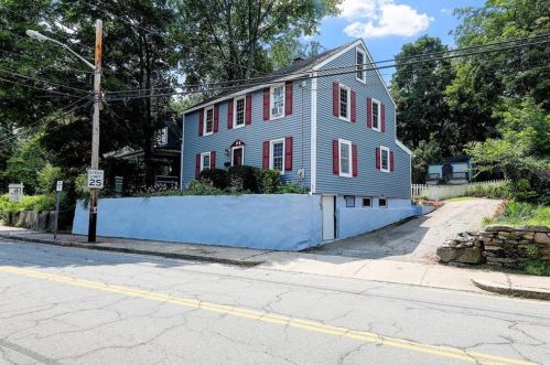 231 Providence St, Woonsocket, RI 02895 exterior